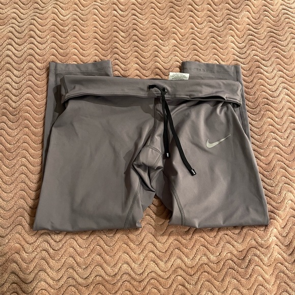 Grey Nike Legging - Picture 5 of 5